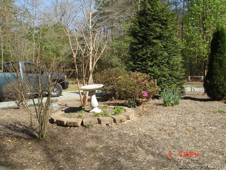 4613 New Landing Road Gloucester, VA 23061 - Photo 11 of 13 Garden