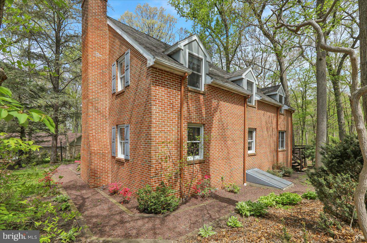 13 Nassau Circle Reading, PA 19607 - Photo 5 of 54