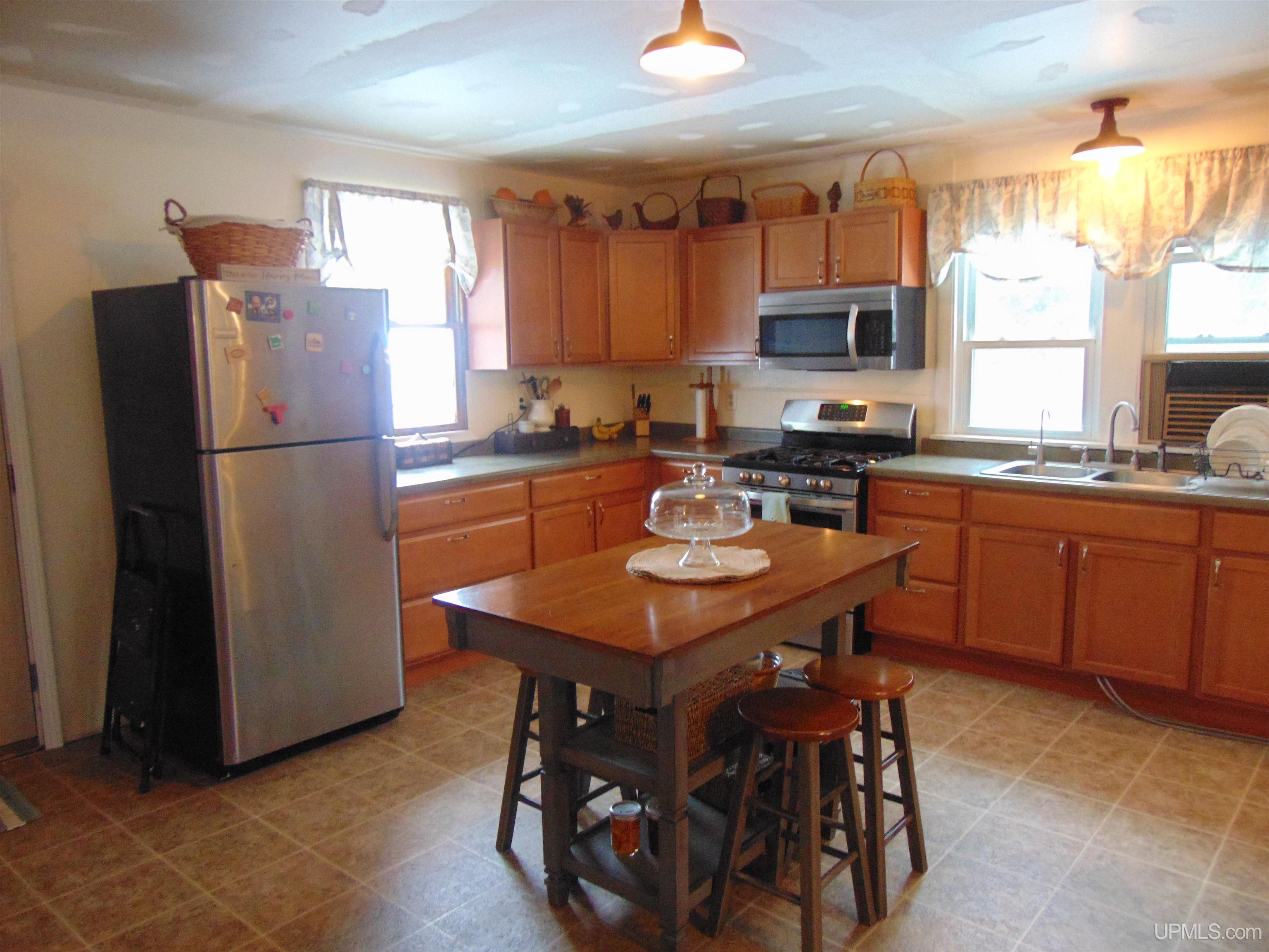 7349 East Old M28 Road Trout Creek, MI 49967 - Photo 8 of 48