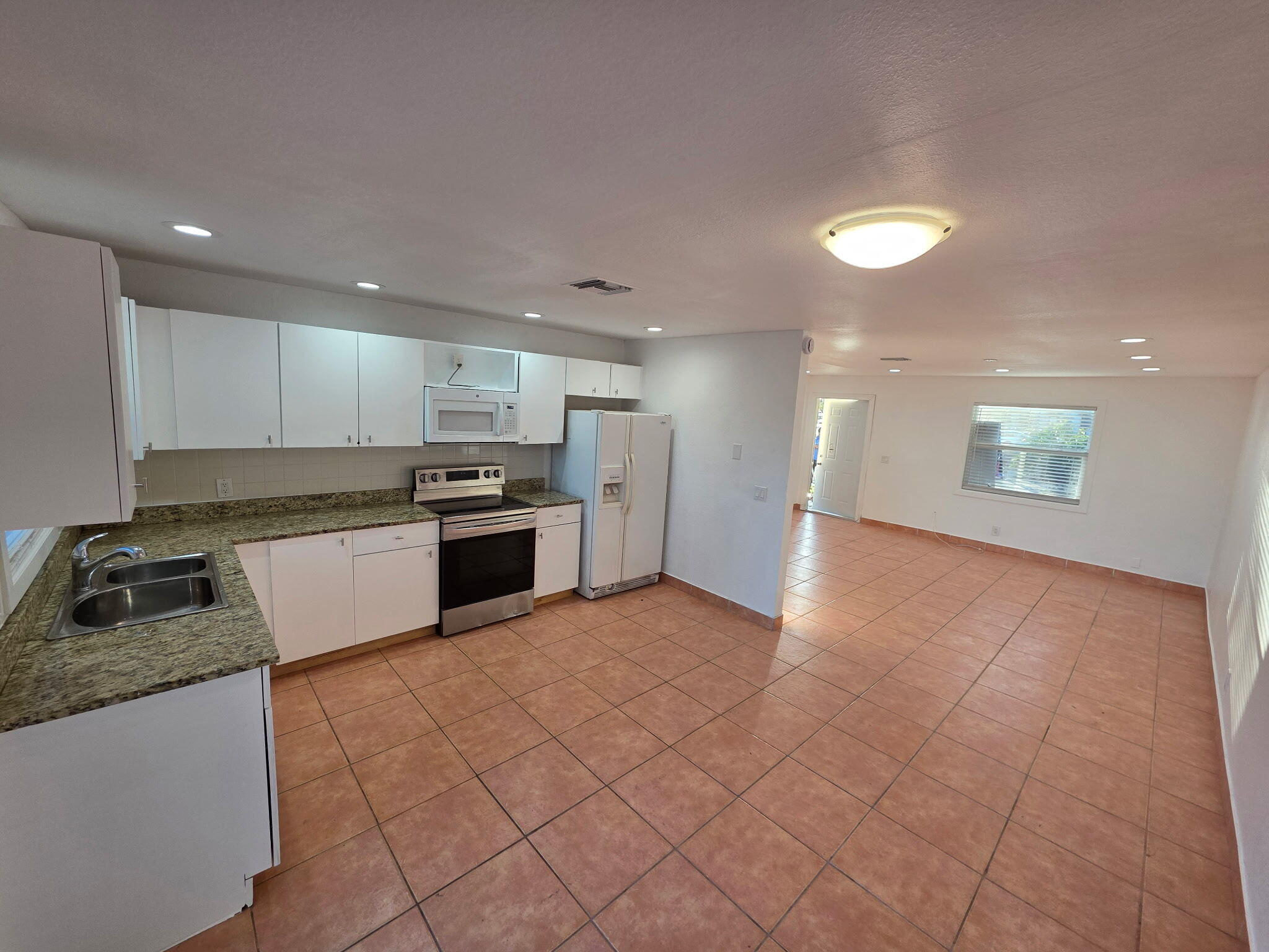 1508 Barton Road, Unit 1510A Lake Worth Beach, FL 33460 - Photo 2 of 12 956707409091713409