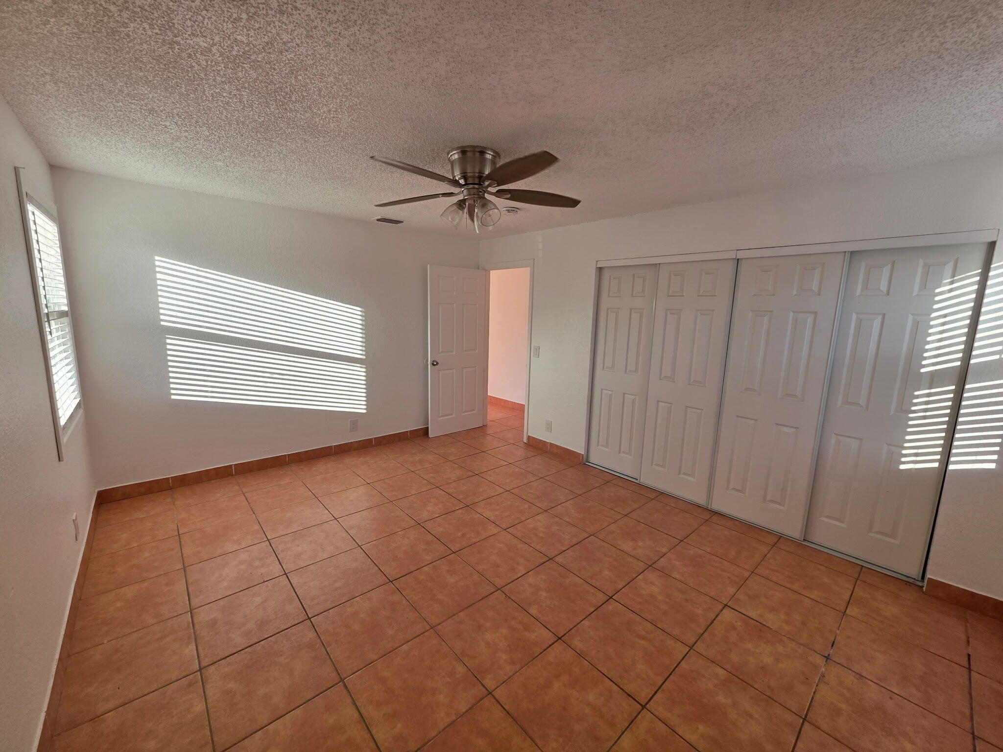 1508 Barton Road, Unit 1510A Lake Worth Beach, FL 33460 - Photo 5 of 12 5362841250387753374