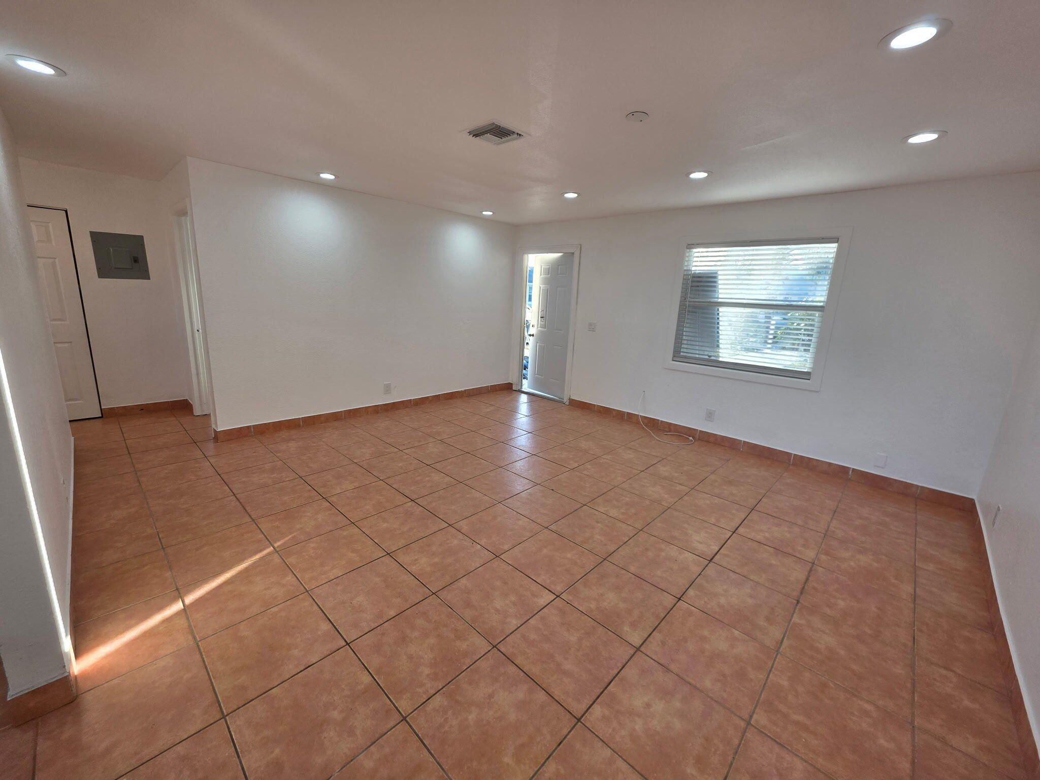 1508 Barton Road, Unit 1510A Lake Worth Beach, FL 33460 - Photo 6 of 12 6080377382641471334
