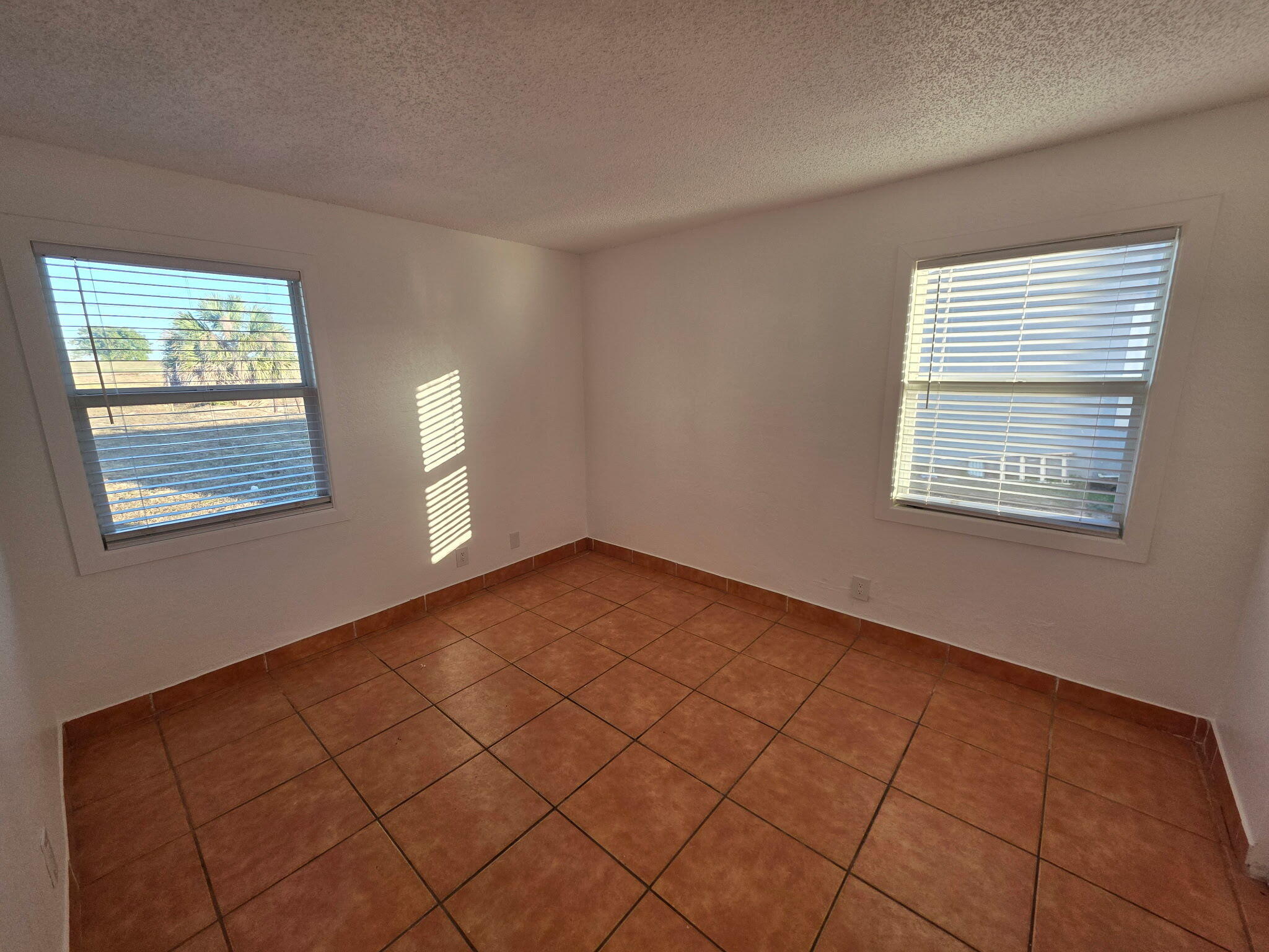 1508 Barton Road, Unit 1510A Lake Worth Beach, FL 33460 - Photo 7 of 12 6090211854458694865
