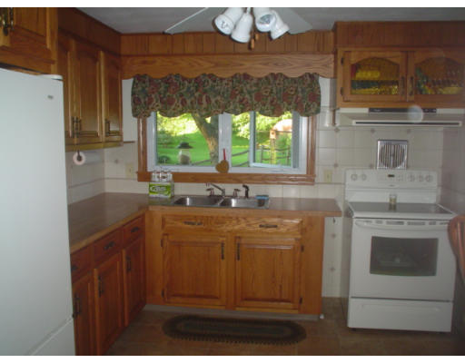 62 Westbrook Road South Hadley, MA 01075 - Photo 8 of 15 Gallery Image 8