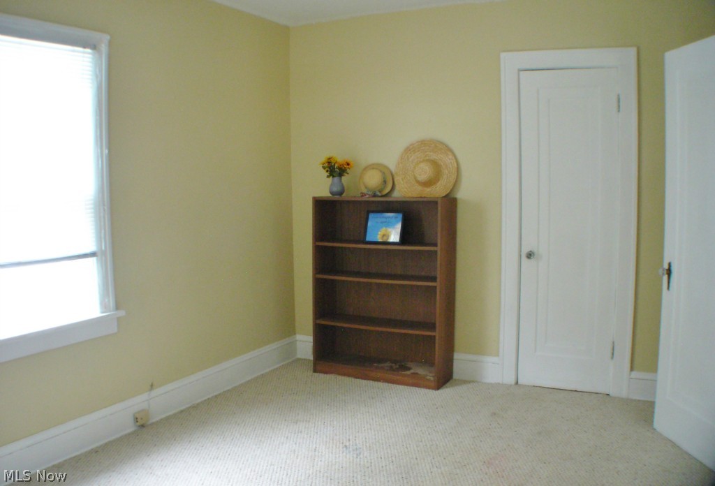 800 Hoover Road Cleveland, OH 44119 - Photo 8 of 13 15x10 Bedroom...