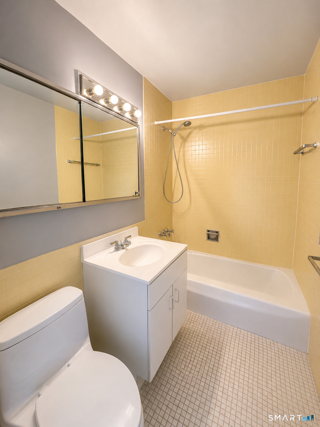 131 Florence Road, Unit 2B Branford, CT 06405 - Photo 14 of 16 Gallery Image 14