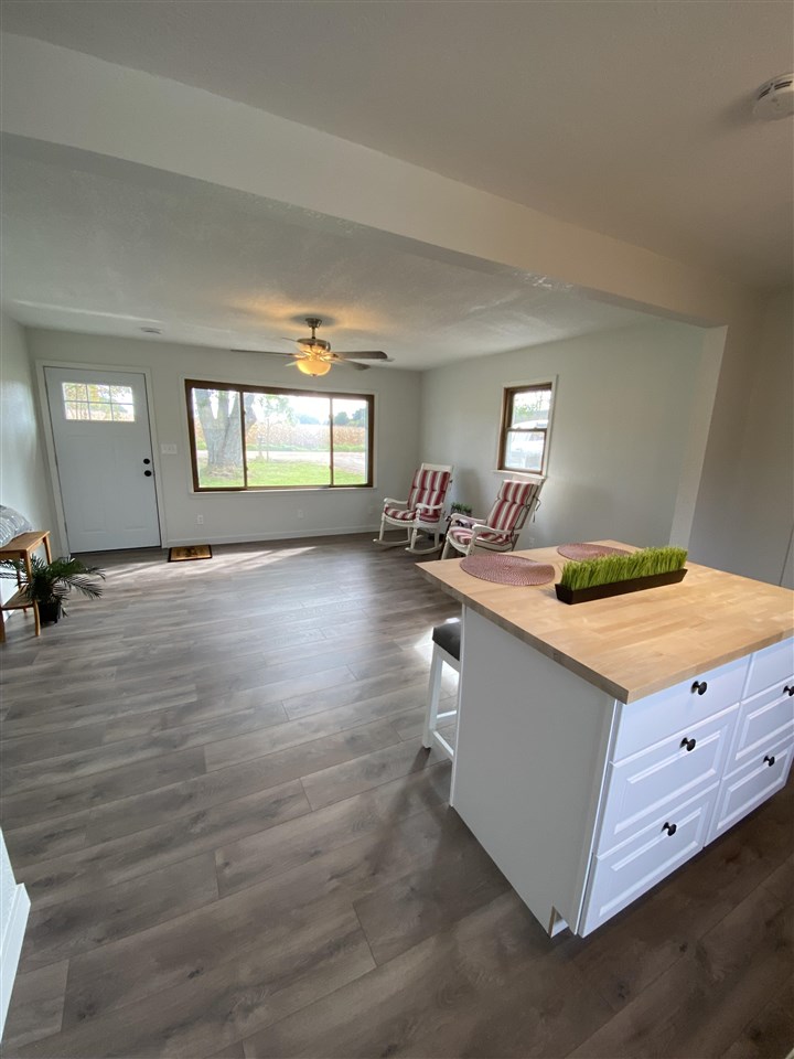7930 Colby Road Bancroft, MI 48414 - Photo 5 of 10 50057027-4.JPG