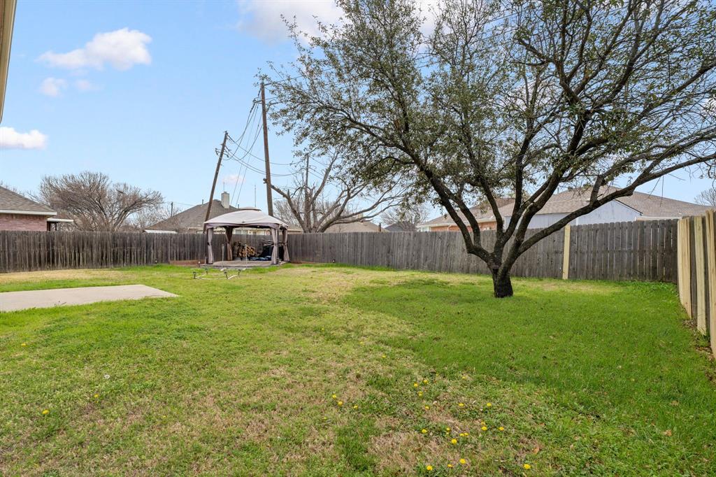 7522 Armstrong Lane Rowlett, TX 75089 - Photo 29 of 36