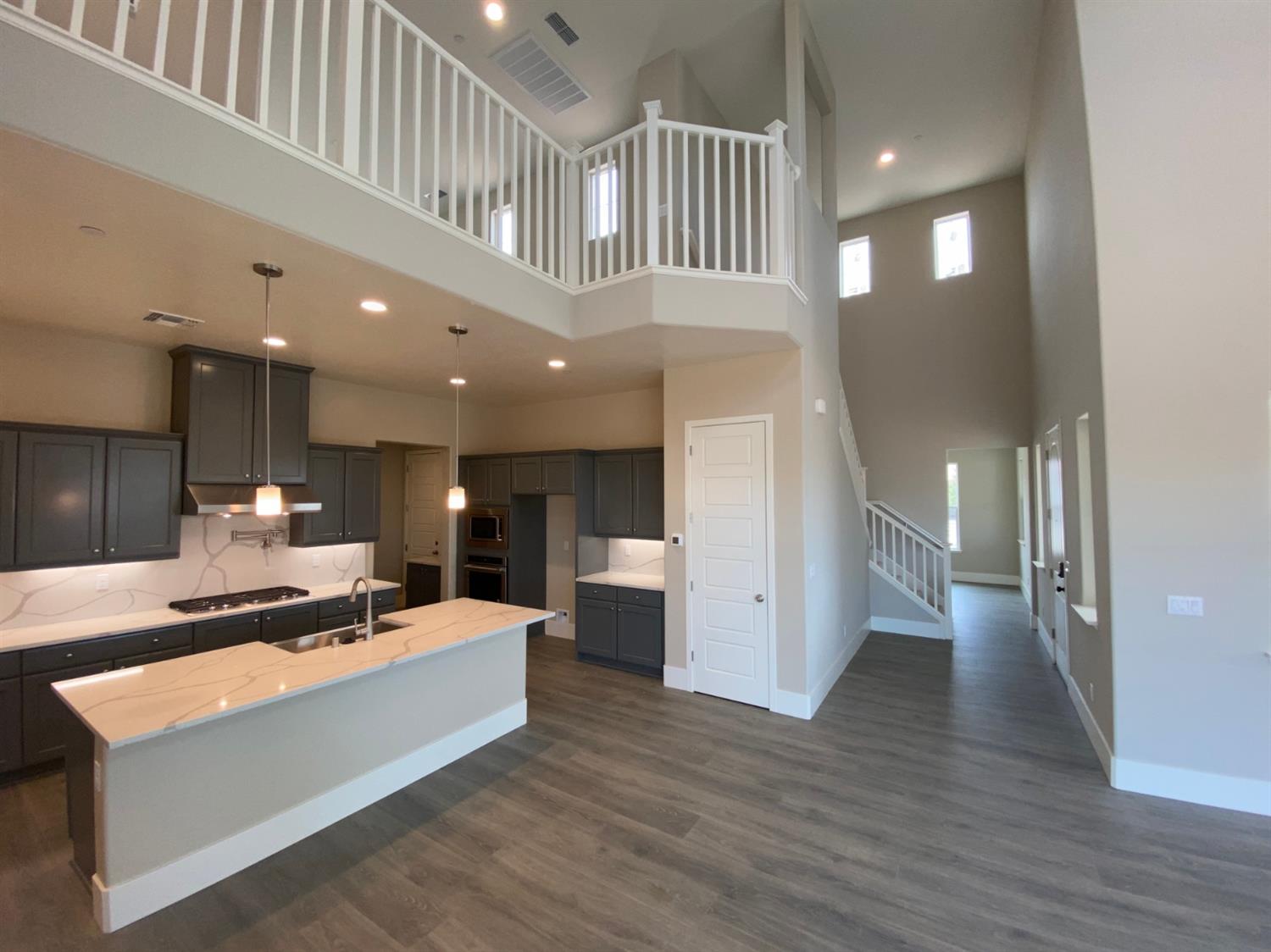 4477 Vineyard Drive Madera, CA 93636 - Photo 3 of 15