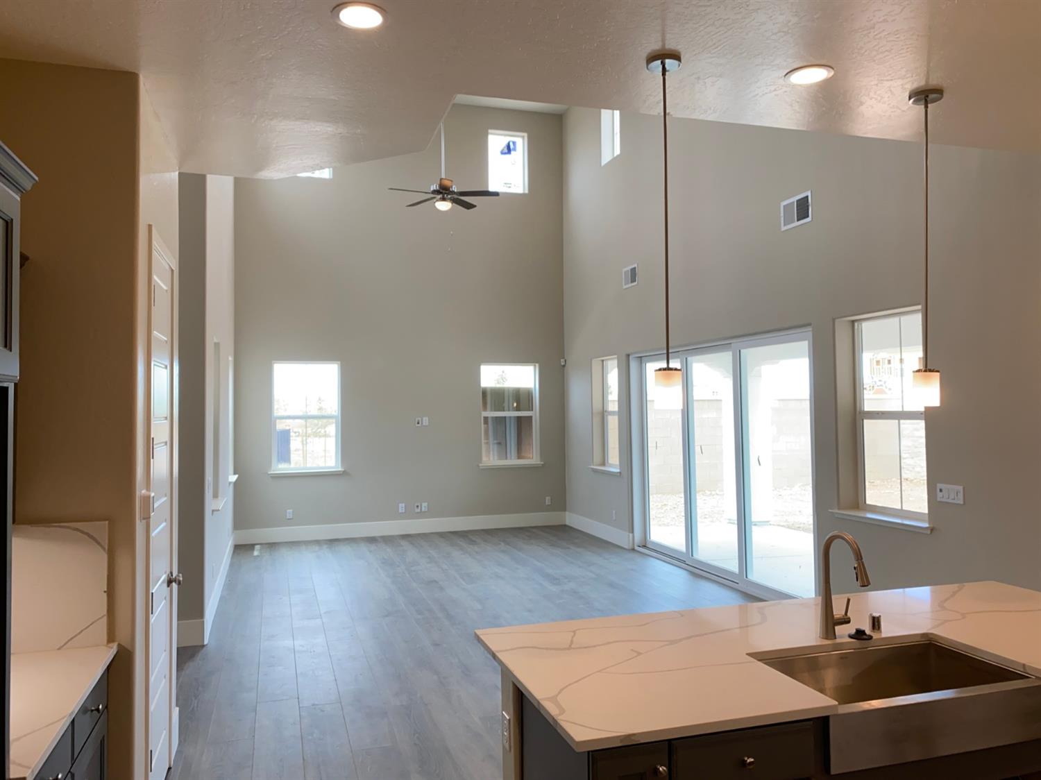 4477 Vineyard Drive Madera, CA 93636 - Photo 5 of 15