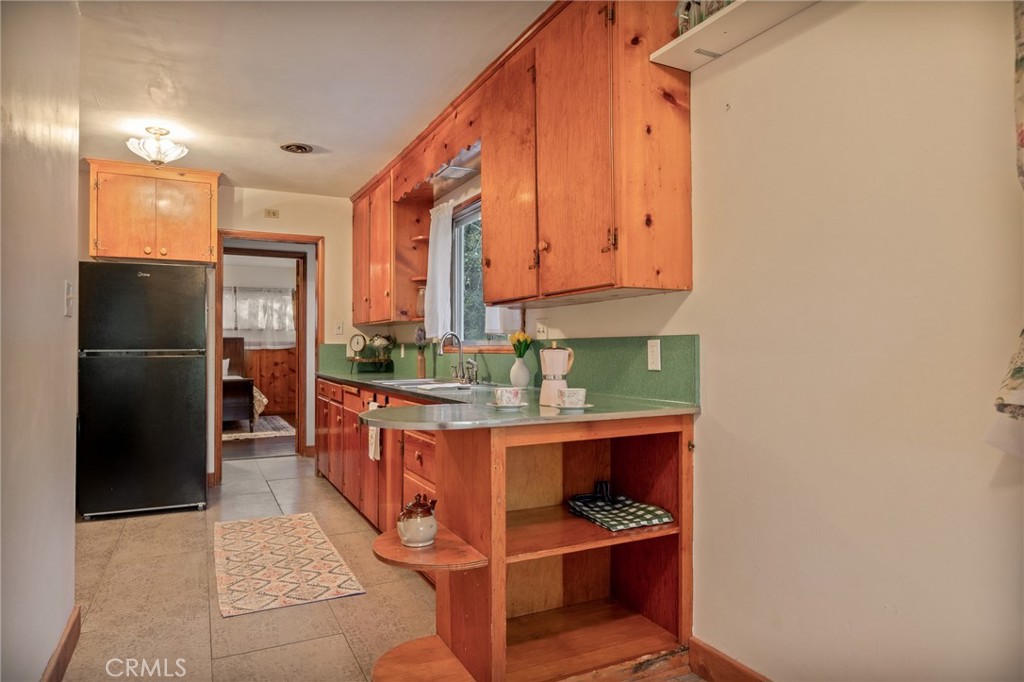 720 Rocky Loop Crestline, CA 92325 - Photo 21 of 48