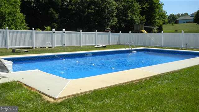 640 Whisler Road Etters, PA 17319 - Photo 7 of 19 Gallery Image 7