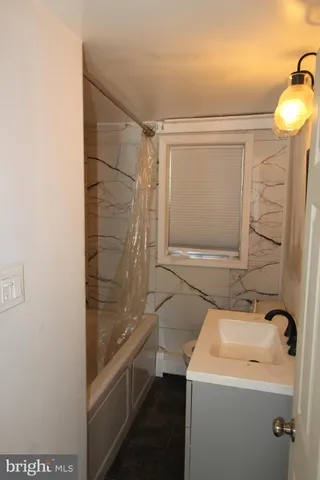 $189,900 | 1335 Apple Street, Marcus Hook, PA 19061