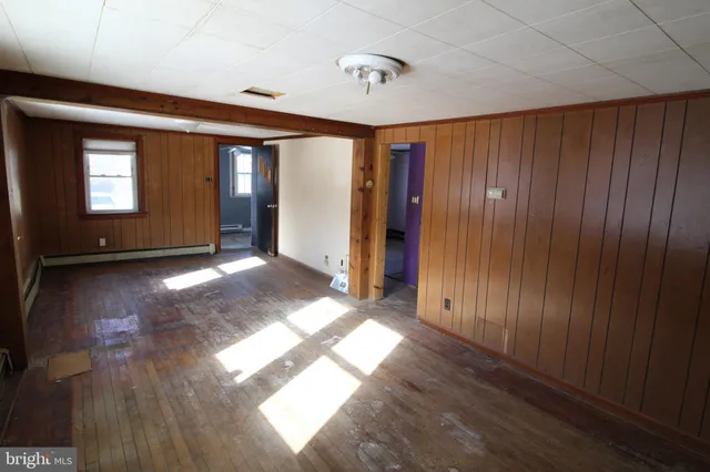 $189,900 | 1335 Apple Street, Marcus Hook, PA 19061