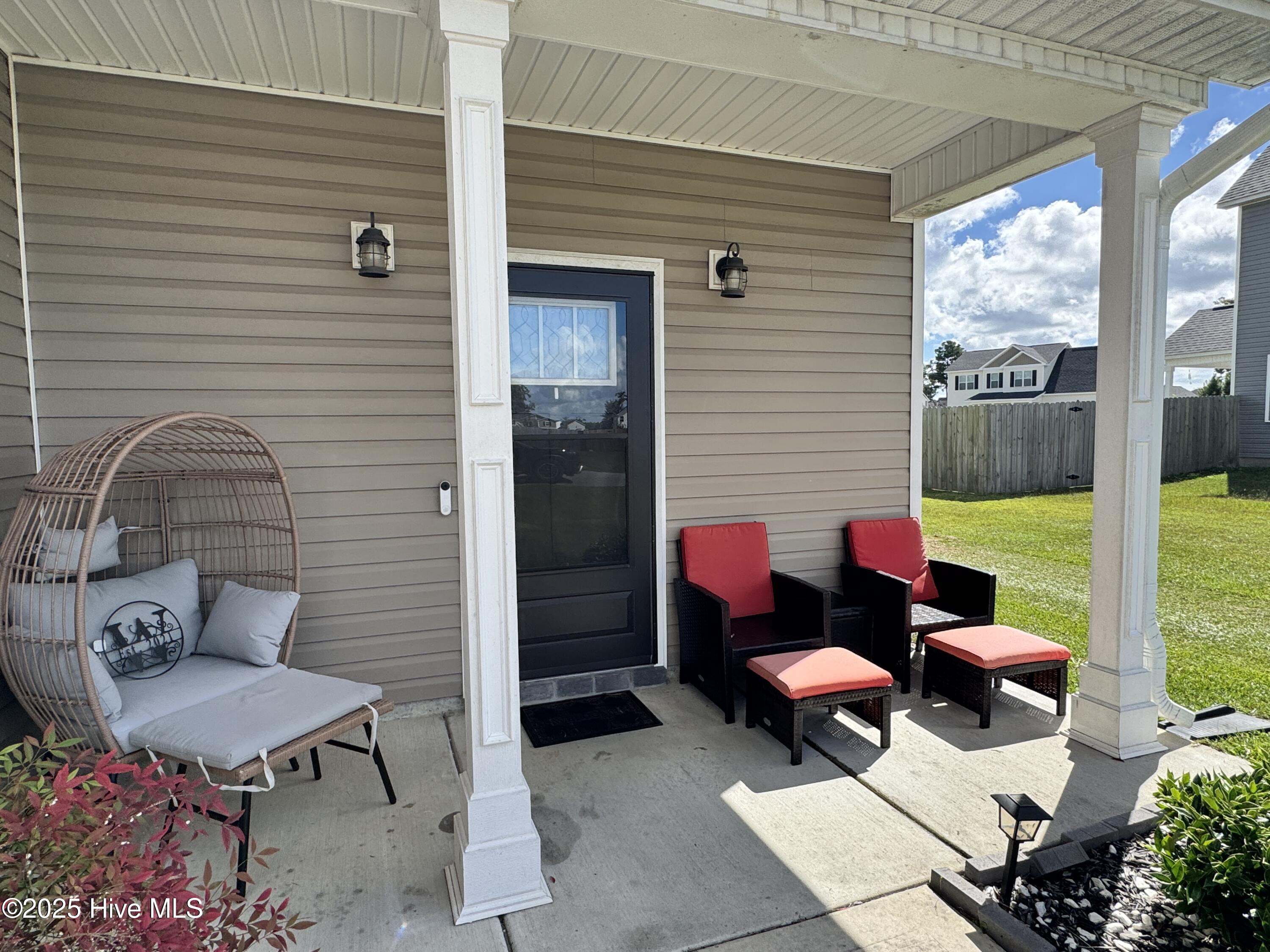407 Cattle Ranch Lane Jacksonville, NC 28546 - Photo 2 of 12 Front Porch