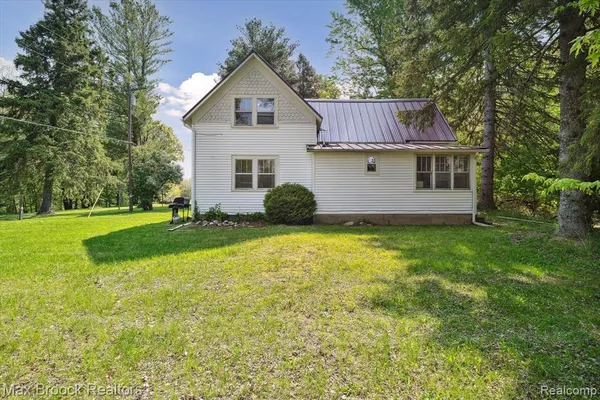 $239,000 | 67 Suuppi Drive, Lapeer, MI 48446