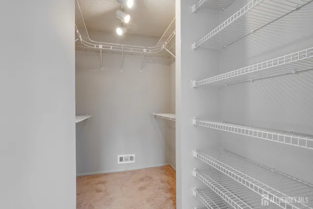 $339,000 | 304 Wimbeldon Court, North Brunswick, NJ 08902