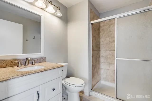 $339,000 | 304 Wimbeldon Court, North Brunswick, NJ 08902