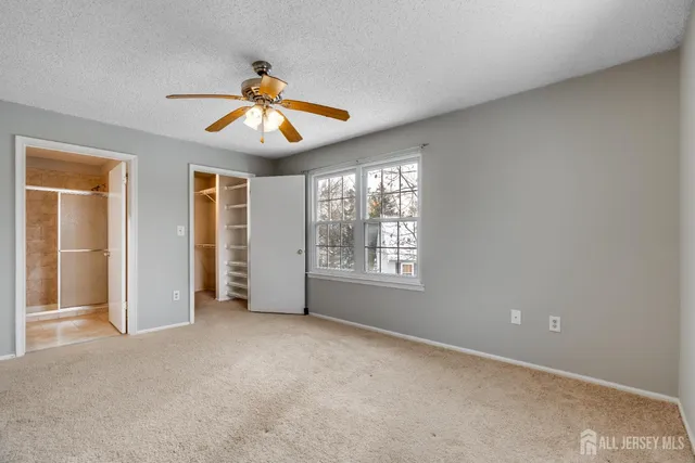 $339,000 | 304 Wimbeldon Court, North Brunswick, NJ 08902