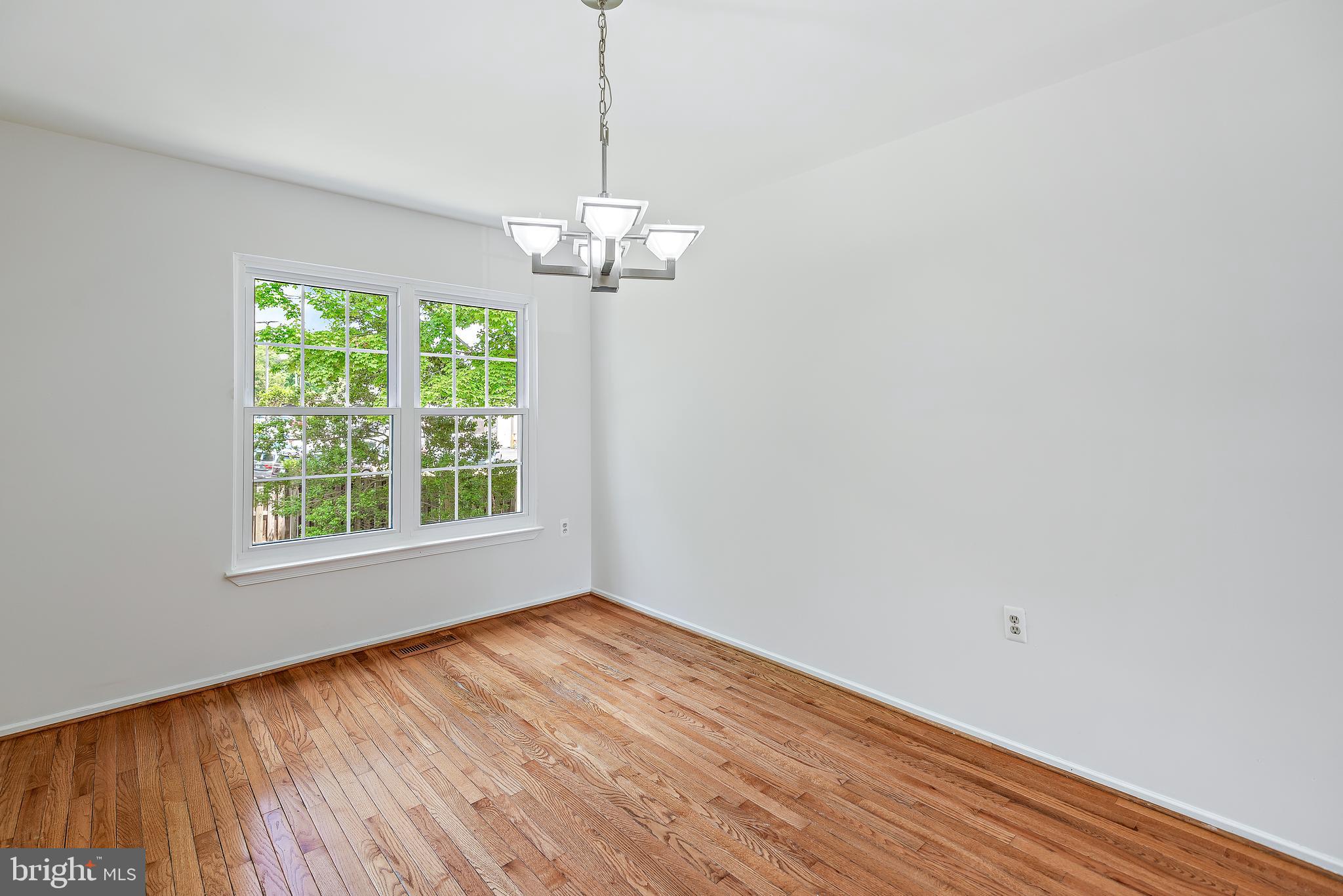 8 Narrowleaf Court Gaithersburg, MD 20878 - Photo 13 of 66 Formal Dining Room