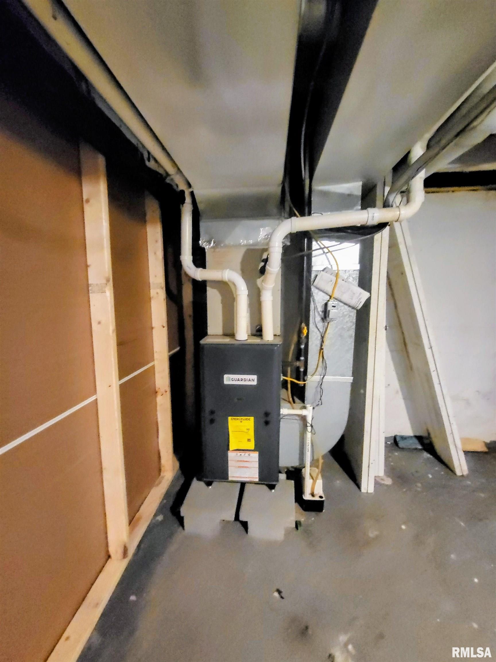 722 Monroe Street Kewanee, IL 61443 - Photo 15 of 24