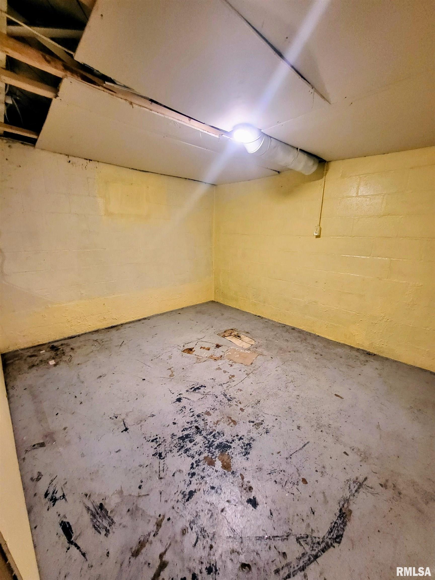 722 Monroe Street Kewanee, IL 61443 - Photo 18 of 24