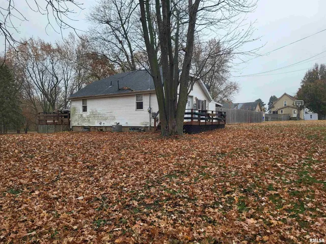 $54,900 | 722 Monroe Street, Kewanee, IL 61443