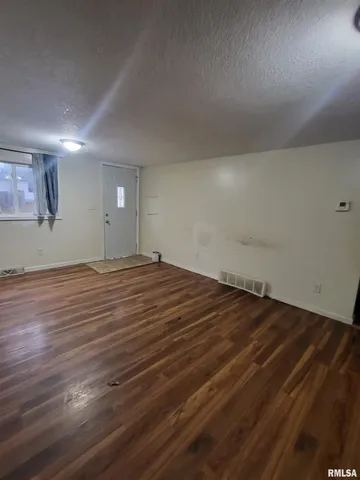 $54,900 | 722 Monroe Street, Kewanee, IL 61443