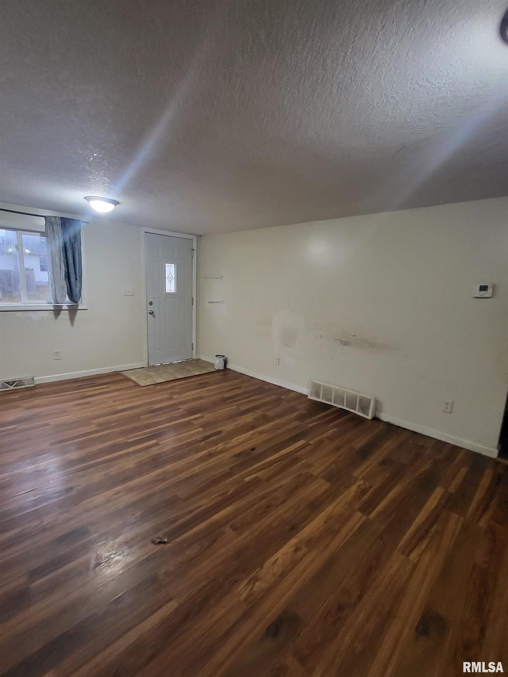 722 Monroe Street Kewanee, IL 61443 - Photo 5 of 24