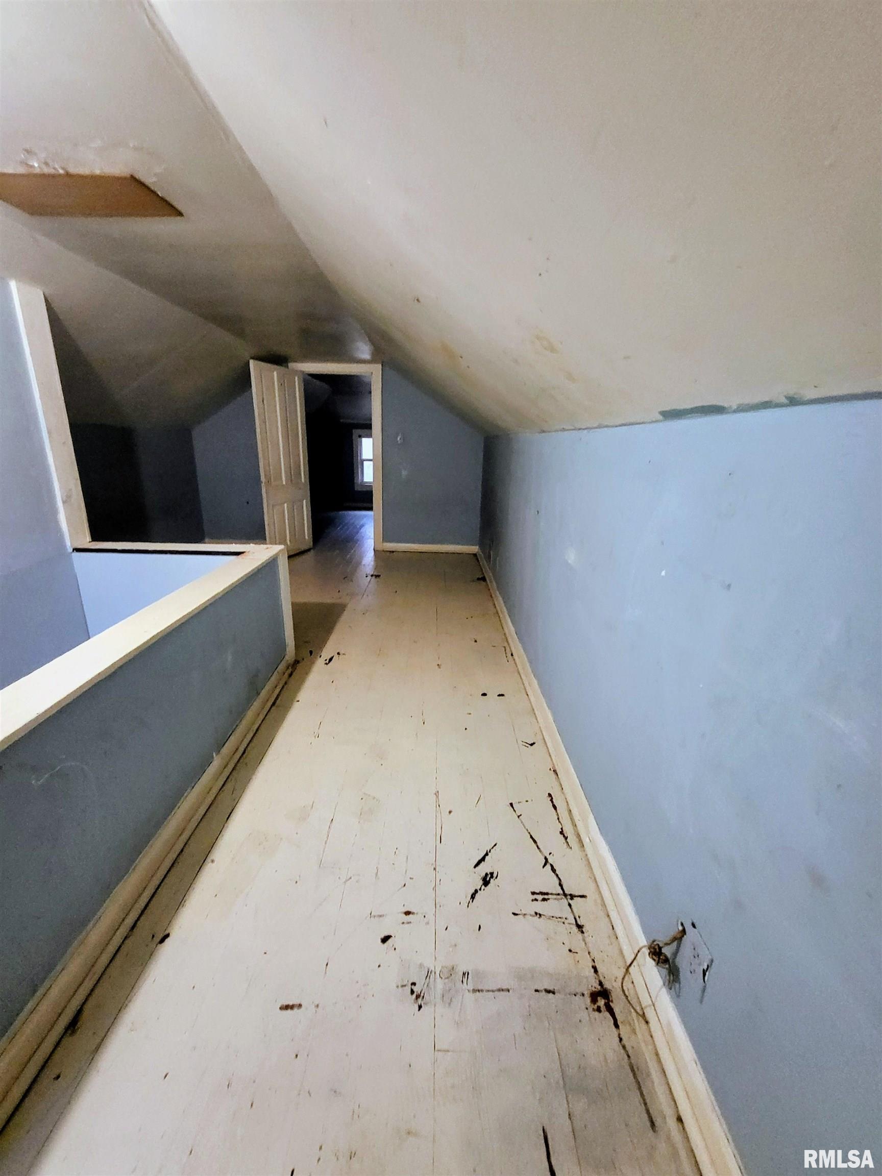 722 Monroe Street Kewanee, IL 61443 - Photo 8 of 24