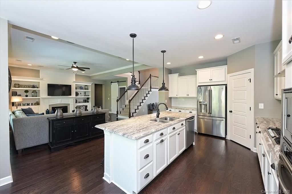 5384 Meadowcroft Way Fort Mill, SC 29708 - Photo 9 of 47