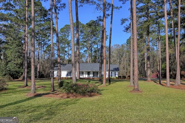$575,000 | 3193 B Old Groveland Road, Pembroke, GA 31321