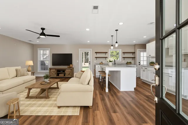 $575,000 | 3193 B Old Groveland Road, Pembroke, GA 31321