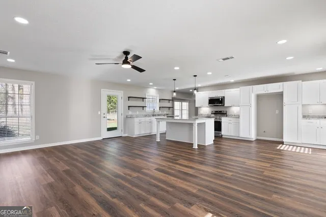 $575,000 | 3193 B Old Groveland Road, Pembroke, GA 31321