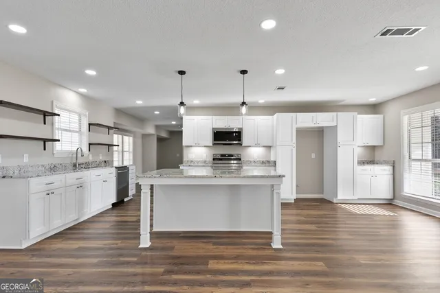 $575,000 | 3193 B Old Groveland Road, Pembroke, GA 31321