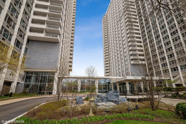 $1,750 | 4250 North Marine Drive, Unit 2625, Chicago, IL 60613