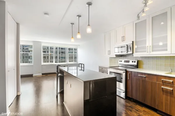 $1,750 | 4250 North Marine Drive, Unit 2625, Chicago, IL 60613
