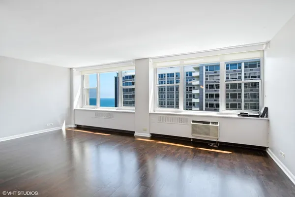 $1,750 | 4250 North Marine Drive, Unit 2625, Chicago, IL 60613