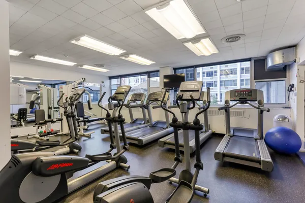 $1,750 | 4250 North Marine Drive, Unit 2625, Chicago, IL 60613