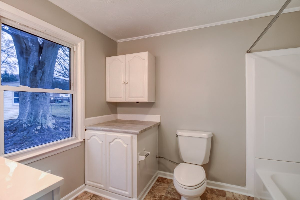 94 North Main Street Inman, SC 29349 - Photo 8 of 20
