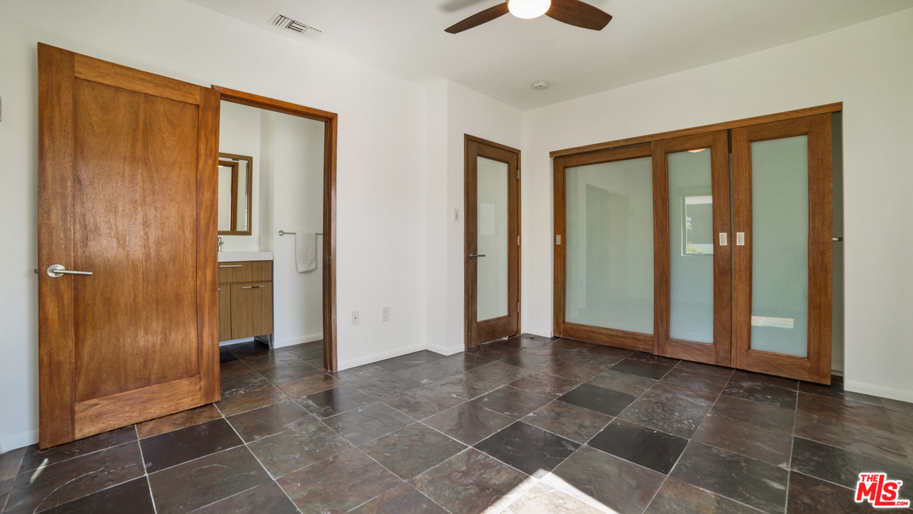 1953 Preuss Road Los Angeles, CA 90034 - Photo 9 of 15 Gallery Image 9