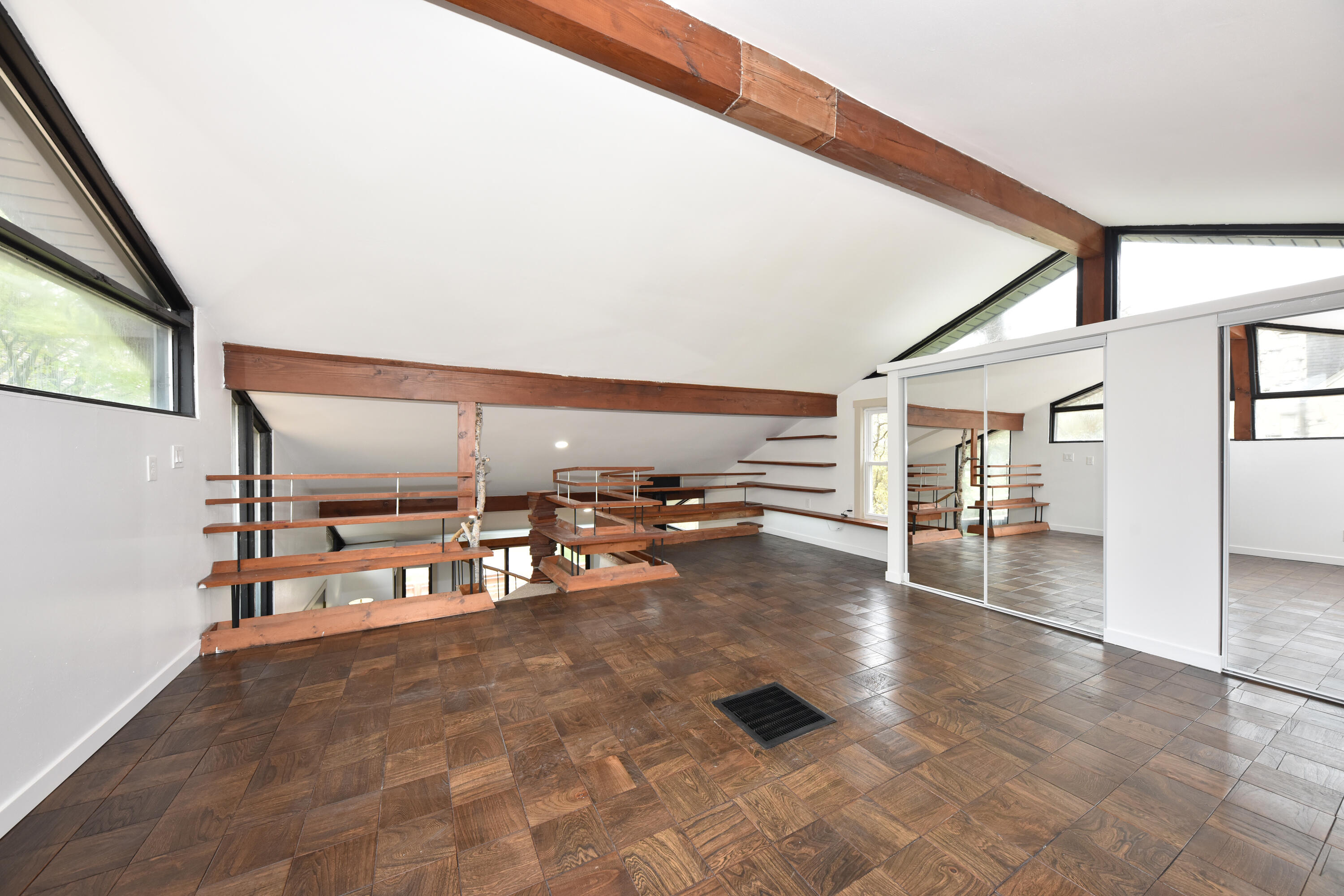 926 North 60th Street Milwaukee, WI 53213 - Photo 20 of 44 Hardwood Floors