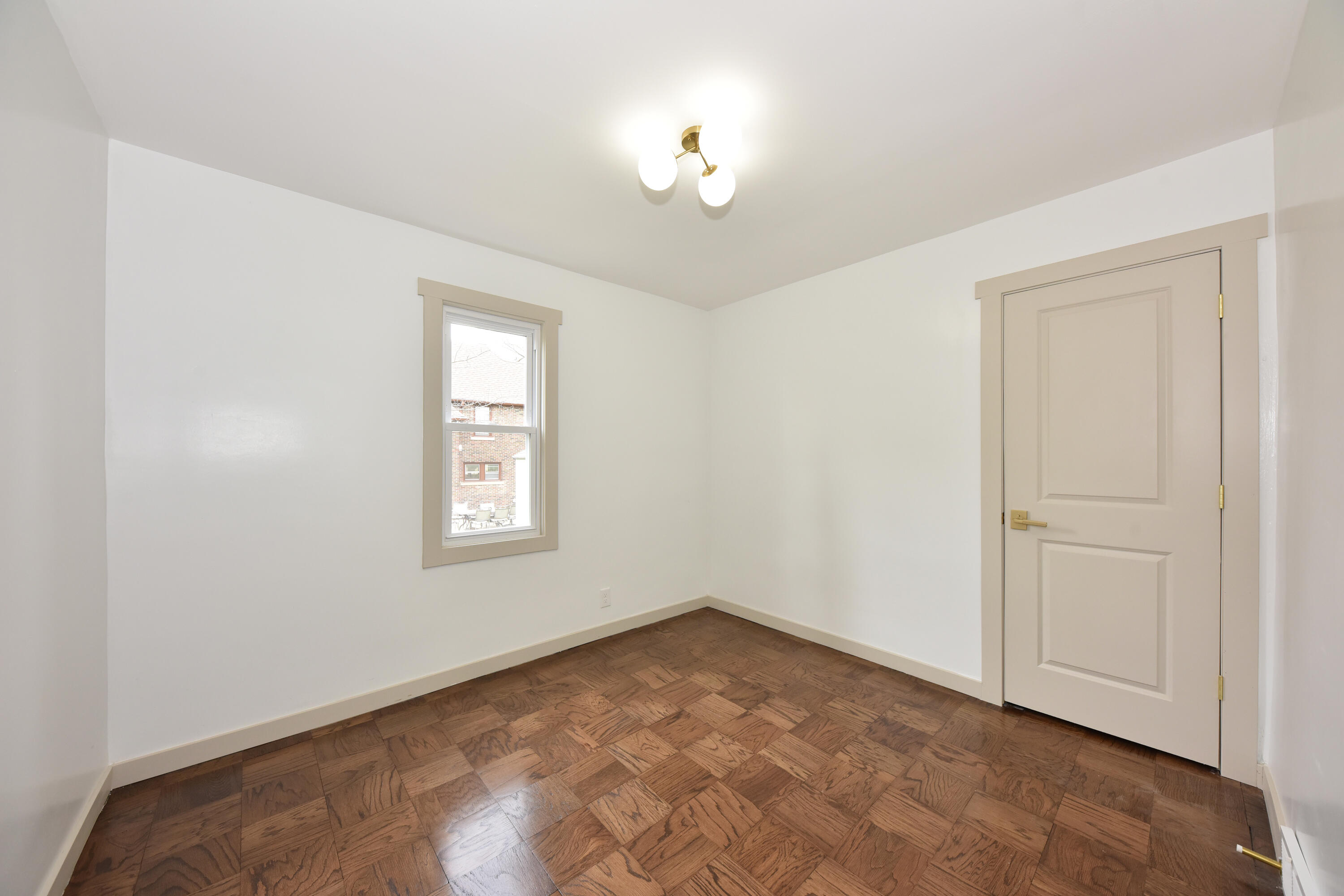 926 North 60th Street Milwaukee, WI 53213 - Photo 25 of 44 Main level
