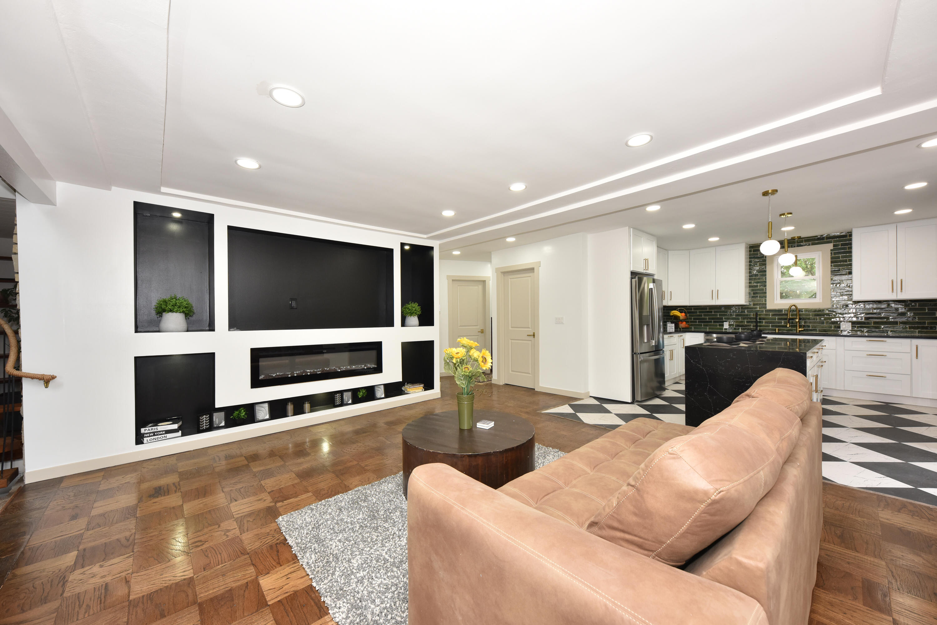 926 North 60th Street Milwaukee, WI 53213 - Photo 5 of 44 Media Wall with Electric fireplace
