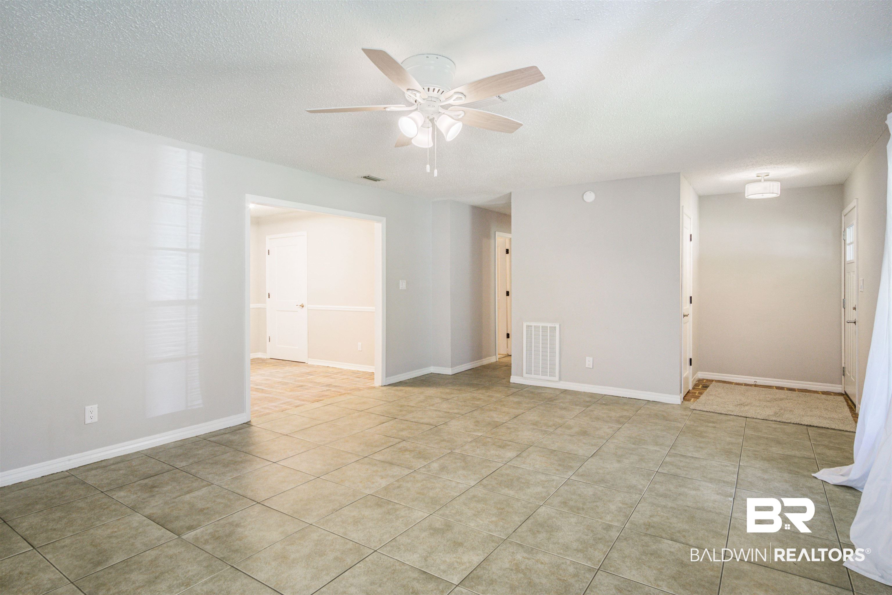 100 Vista Circle Daphne, AL 36526 - Photo 9 of 25