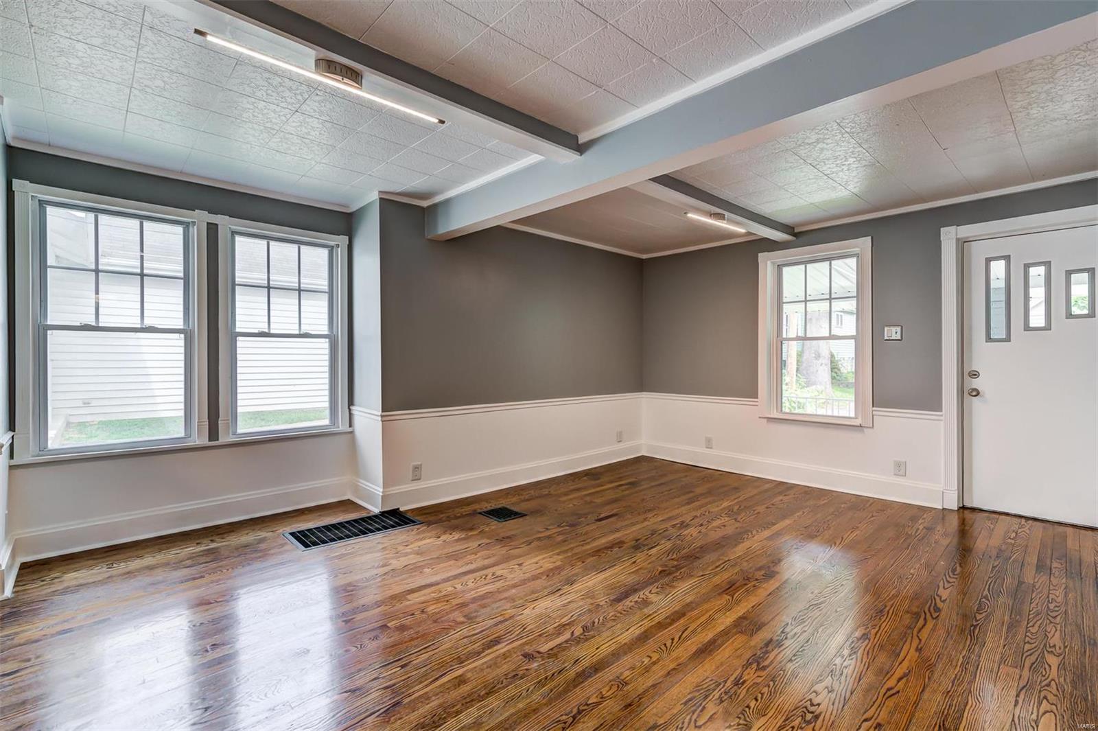 2639 Ruth Avenue St. Louis, MO 63144 - Photo 5 of 32 Gallery Image 5