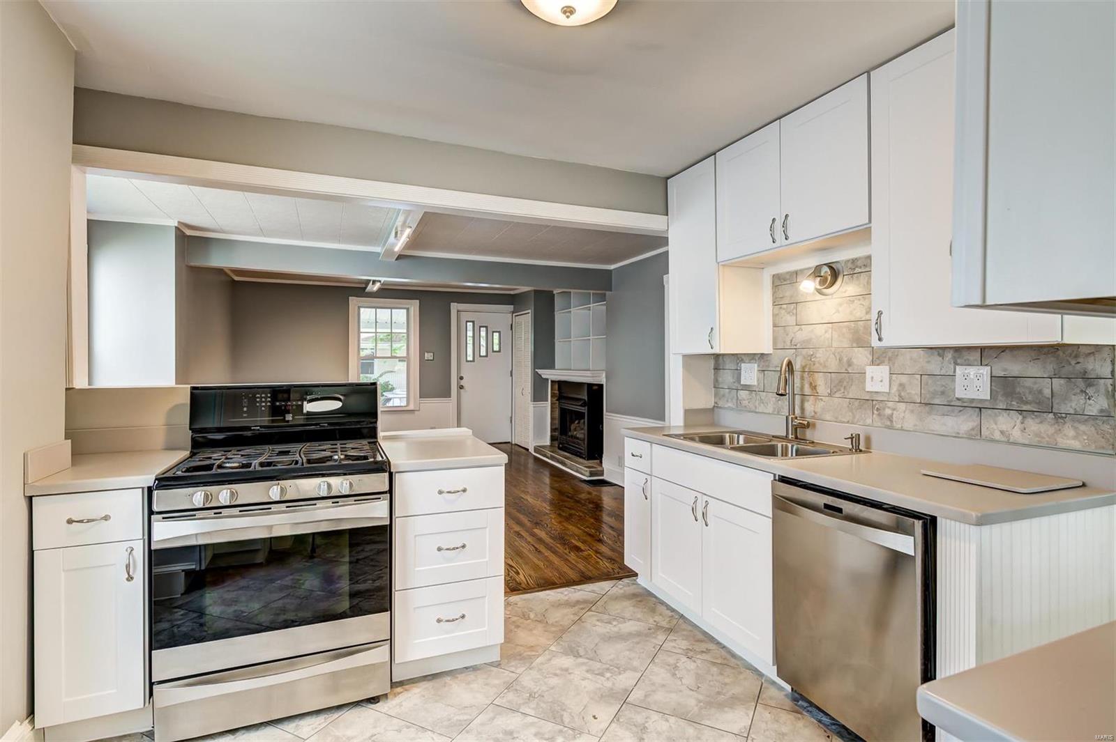 2639 Ruth Avenue St. Louis, MO 63144 - Photo 8 of 32 Gallery Image 8