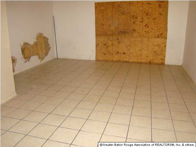 1747 Port Drive Baton Rouge, LA 70820 - Photo 2 of 6 Gallery Image 2