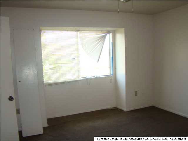 1747 Port Drive Baton Rouge, LA 70820 - Photo 3 of 6 Gallery Image 3