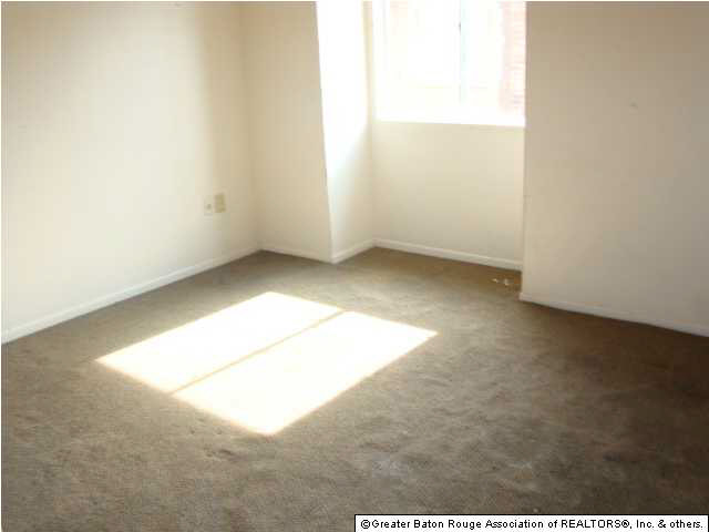 1747 Port Drive Baton Rouge, LA 70820 - Photo 4 of 6 Gallery Image 4